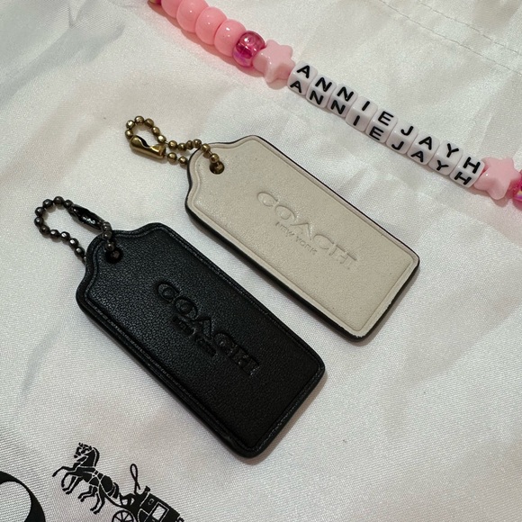 *SET OF 2* Coach Hangtag (Chalk & Black) Coach New York Tag, Glovetanned Leather - Picture 2 of 4
